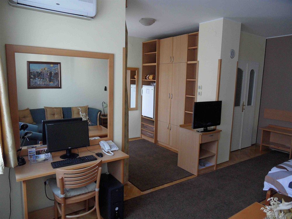 Voyager Bed & Breakfast Νόβι Σαντ Εξωτερικό φωτογραφία