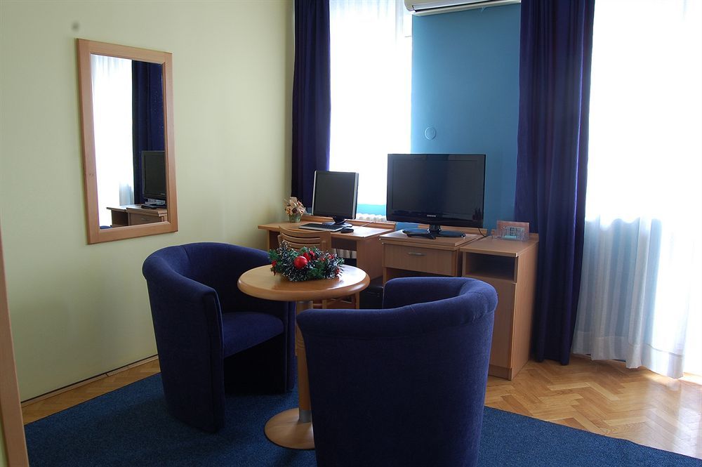 Voyager Bed & Breakfast Νόβι Σαντ Εξωτερικό φωτογραφία